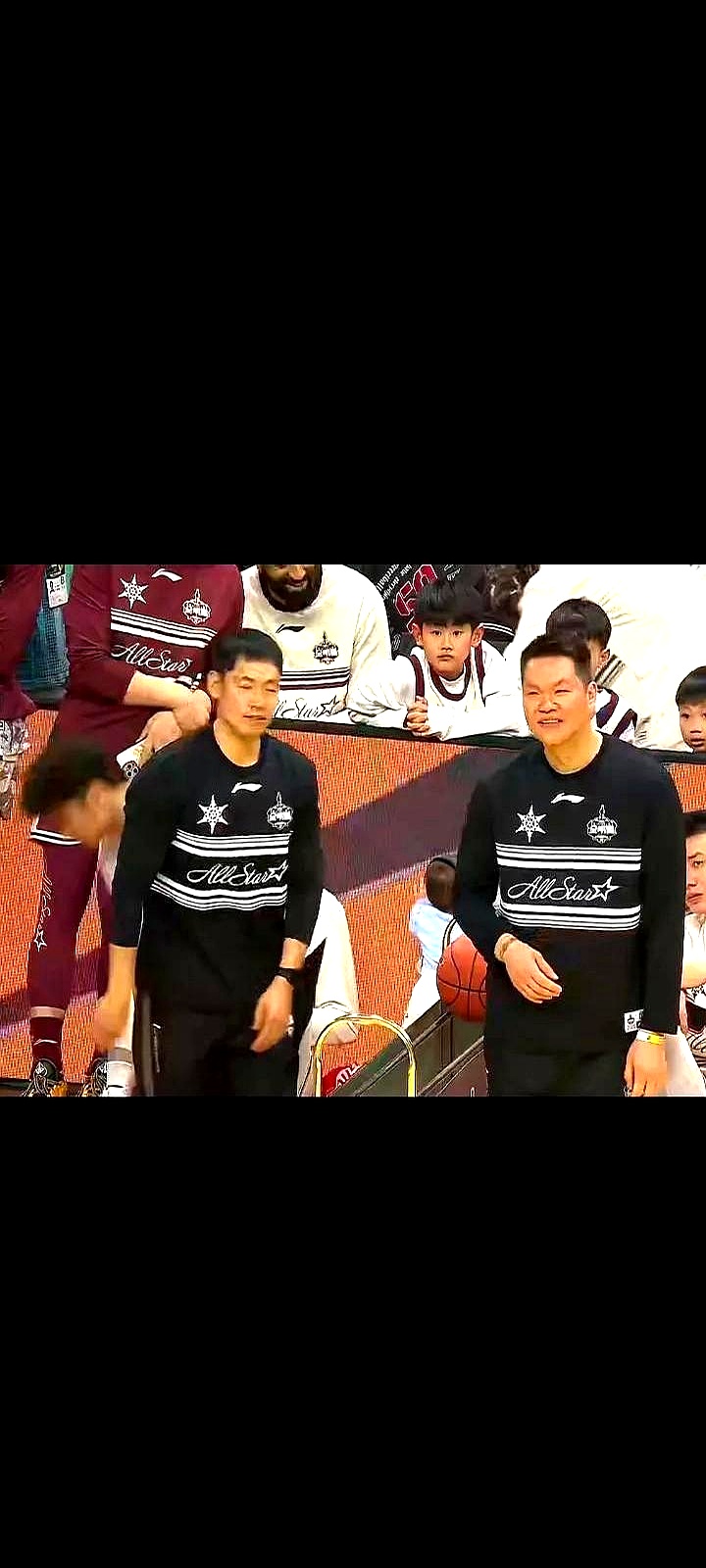 包含顶级对决再掀狂潮，全明星级球员过招的词条